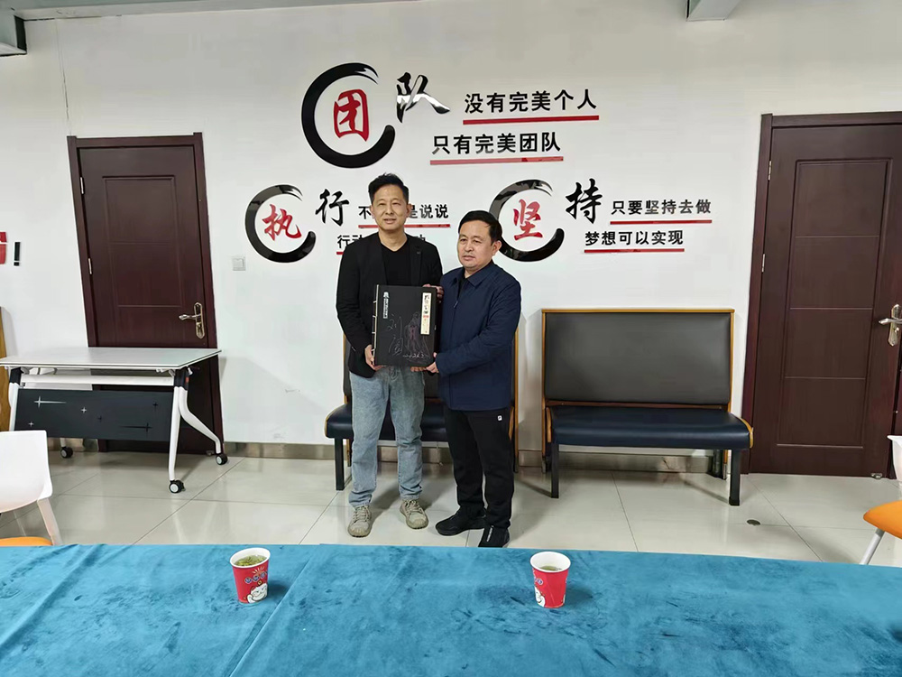 孔府家酒董事长刘董，名酒名企，来到鲁西南灯床塔的领航企业，市场占有率和销量领航企业——乐康医疗集团考察指导工作(图7)
