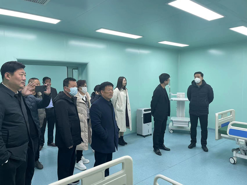 日照华兴医疗薛董，山东爱德净化工程有限公司韩总，夏庄镇政府领导，来到鲁西南灯床塔的领航企业，市场占有率和销量领航企业——乐康医疗集团考察指导工作(图2)