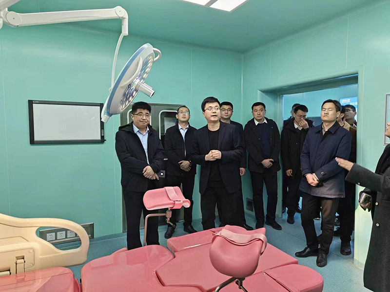 壮大龙头,培强产业,融合发展! 2023年3月18日,市委办公室常务副主任齐祥灿一行来到乐康医疗集团调研企业创新发展情况!(图1) 壮大龙头,培强产业,融合发展! 2023年3月18日,市委办公室常务副主任齐祥灿一行来到乐康医疗集团调研企业创新发展情况!(图1)