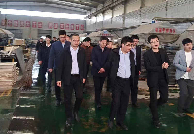 壮大龙头,培强产业,融合发展! 2023年3月18日,市委办公室常务副主任齐祥灿一行来到乐康医疗集团调研企业创新发展情况!(图7) 壮大龙头,培强产业,融合发展! 2023年3月18日,市委办公室常务副主任齐祥灿一行来到乐康医疗集团调研企业创新发展情况!(图7)