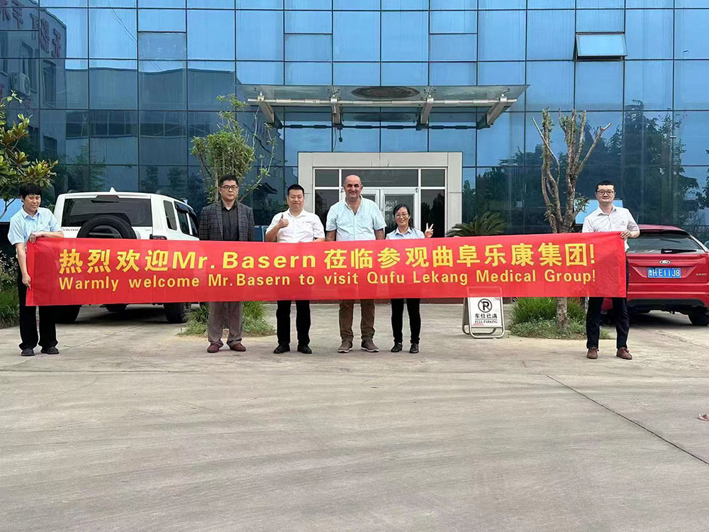 热烈欢迎Mr.Basern莅临参观曲阜乐康医疗集团(图7) 热烈欢迎Mr.Basern莅临参观曲阜乐康医疗集团(图7)
