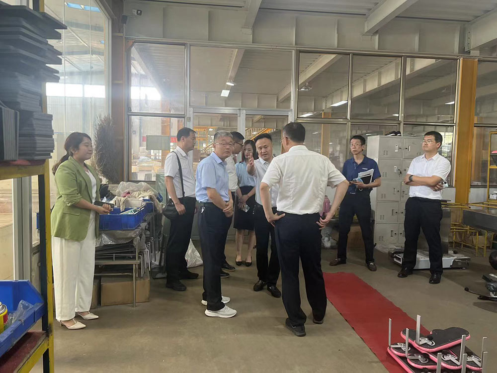 2023年6月27日(周二)上午,崔市长来乐康医疗集团调研(图7) 2023年6月27日(周二)上午,崔市长来乐康医疗集团调研(图7)