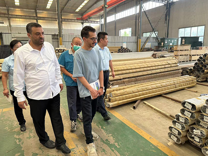 欢迎也门客户来厂参观(图3)