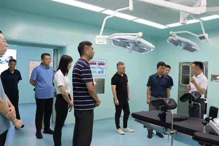 热烈欢迎，国家发展和改革委员会各位领导及陵城镇政府各级领导到乐康医疗考察指导(图5)