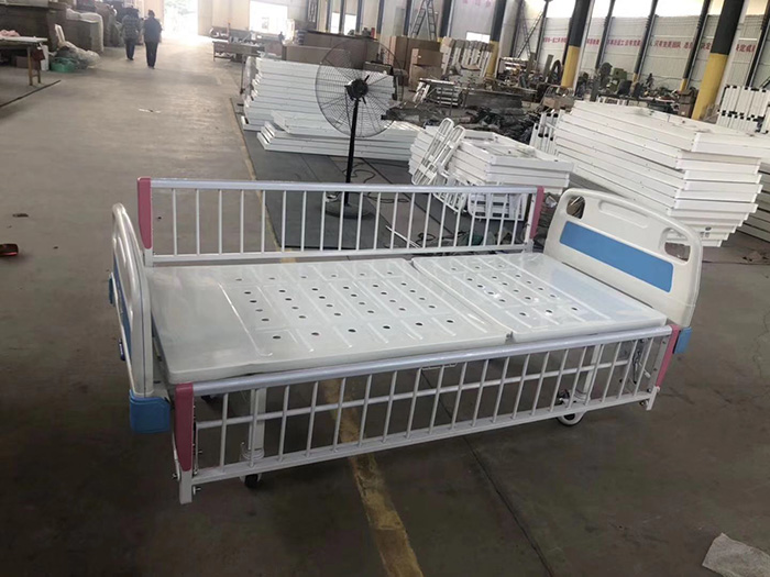 全覆盖式高档豪华双摇儿童护理床(图1)