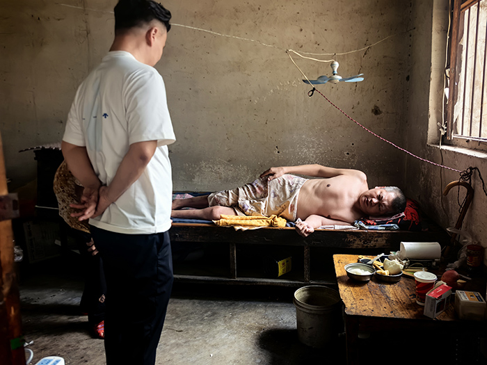 乐康医疗集团，承担社会责任。(图4)