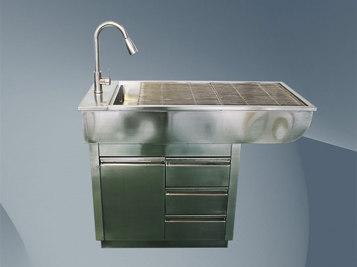 多功能处置台(图1)